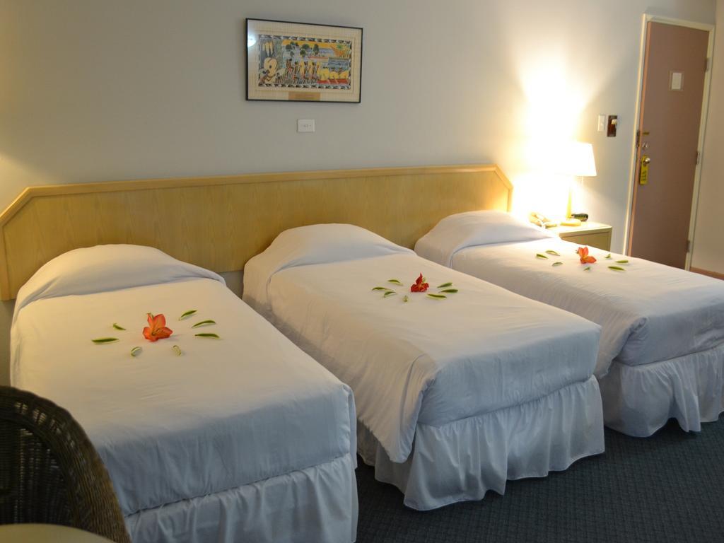 เวสต์ พลาซ่า เดเซเกล โฮเต็ล Hotel โครอร์ ภายนอก รูปภาพ