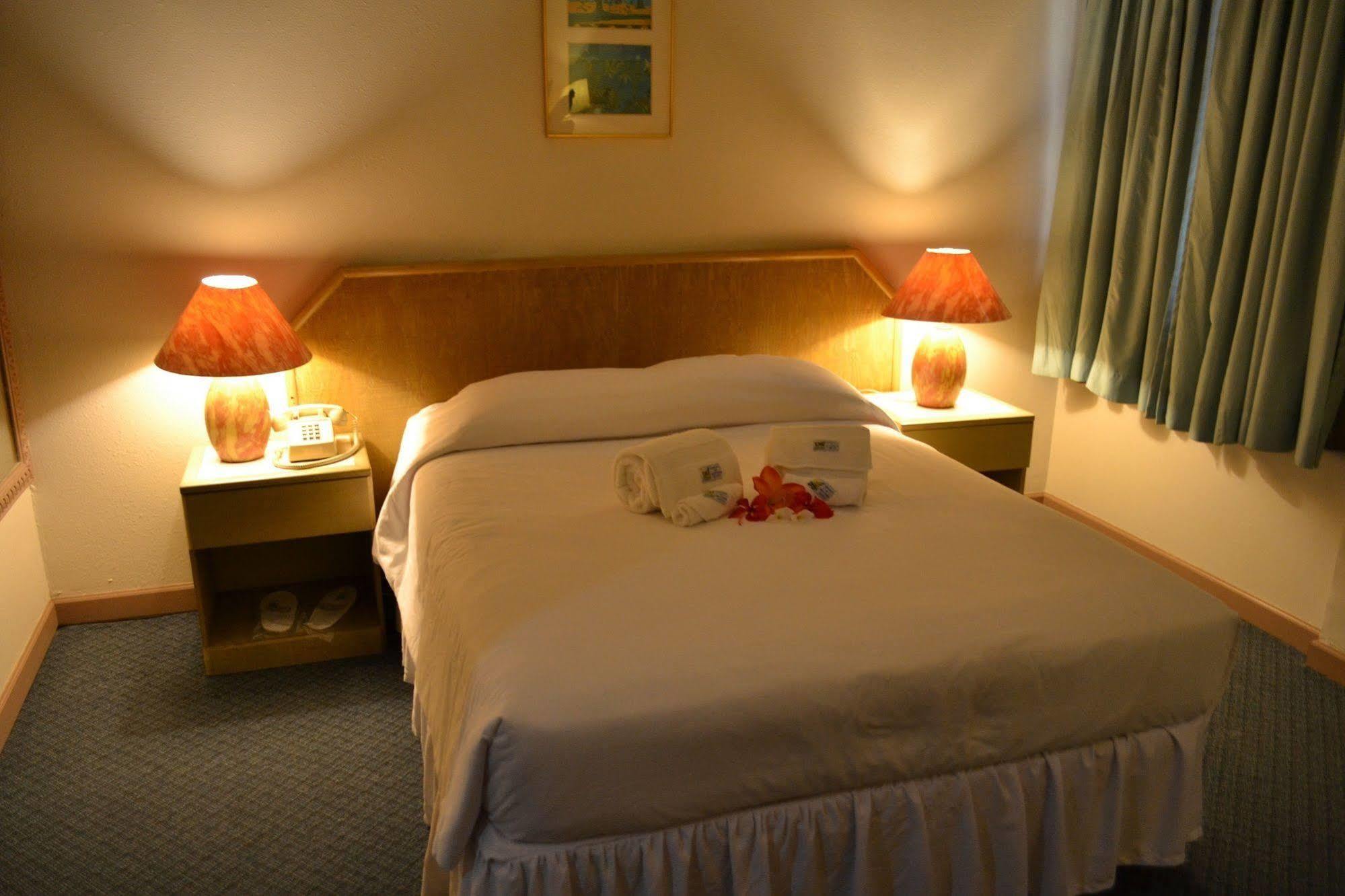 เวสต์ พลาซ่า เดเซเกล โฮเต็ล Hotel โครอร์ ภายนอก รูปภาพ
