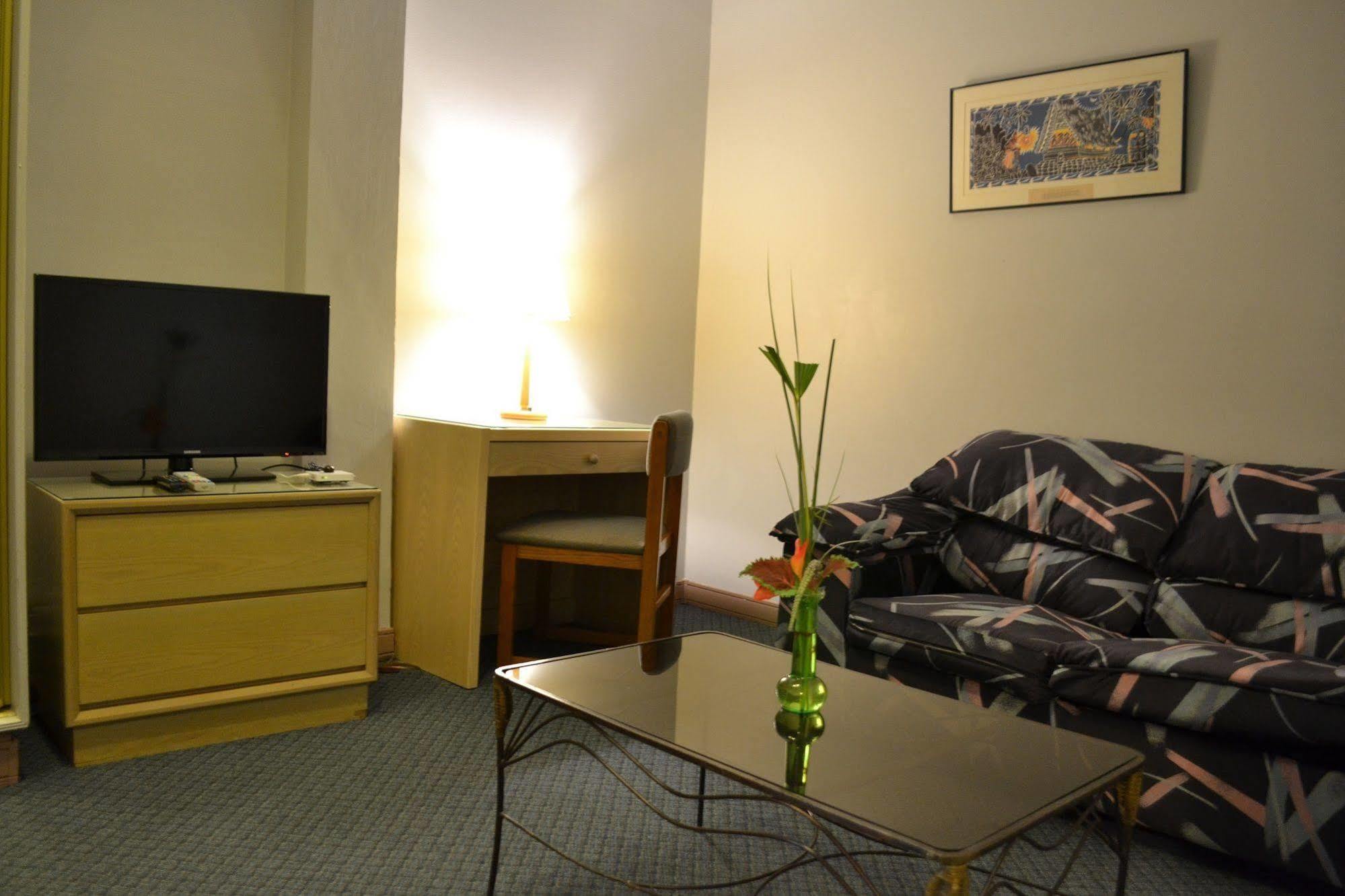 เวสต์ พลาซ่า เดเซเกล โฮเต็ล Hotel โครอร์ ภายนอก รูปภาพ