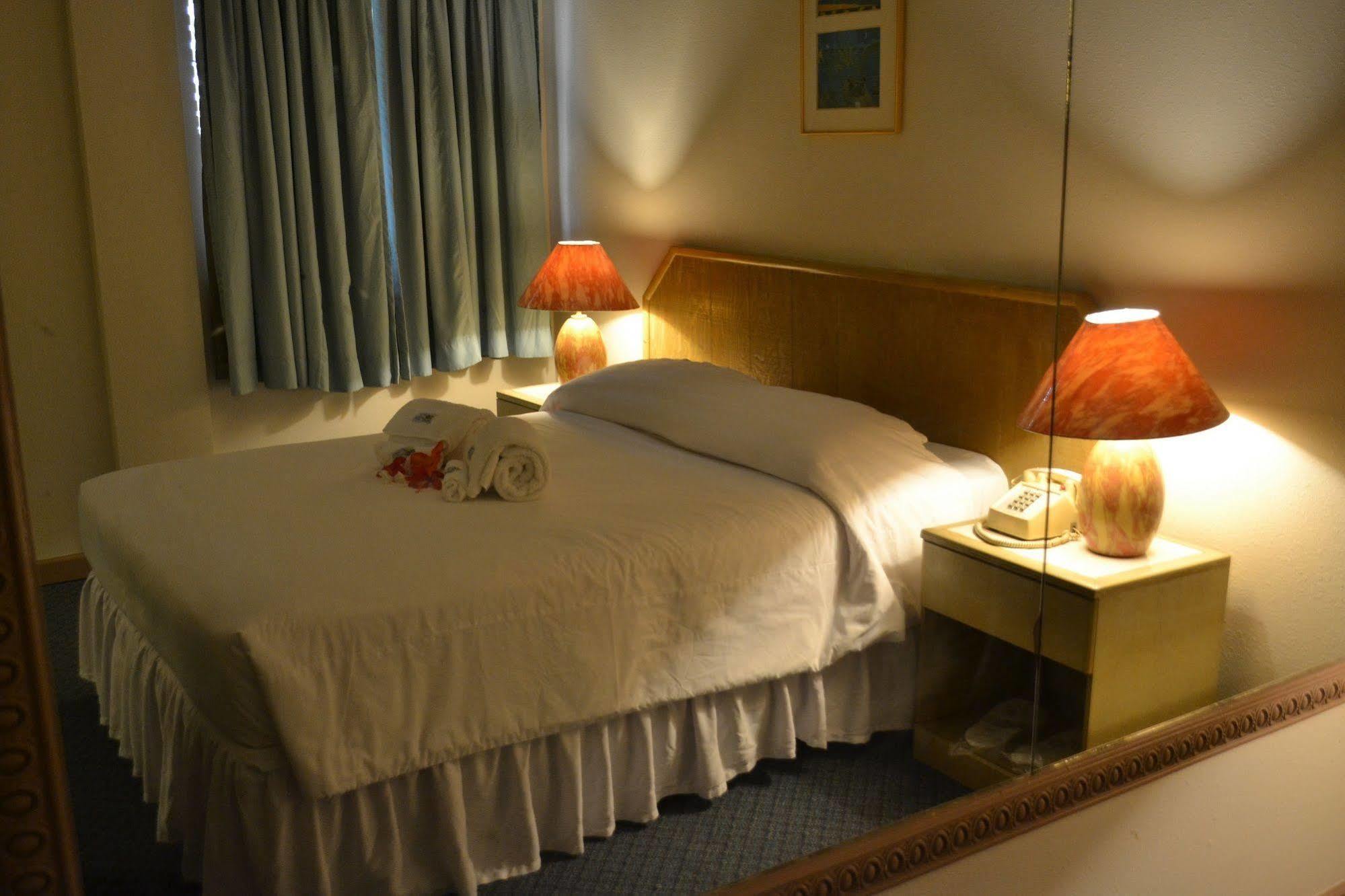 เวสต์ พลาซ่า เดเซเกล โฮเต็ล Hotel โครอร์ ภายนอก รูปภาพ