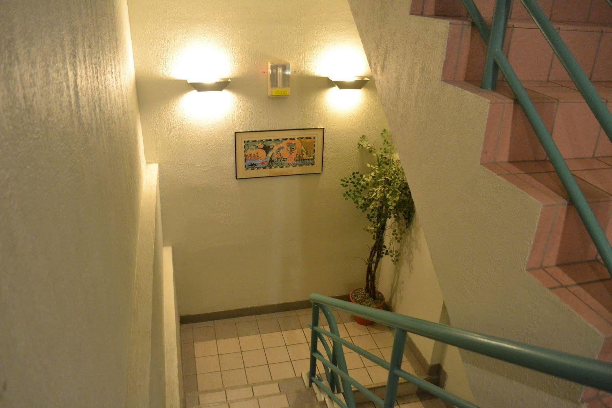 เวสต์ พลาซ่า เดเซเกล โฮเต็ล Hotel โครอร์ ภายนอก รูปภาพ