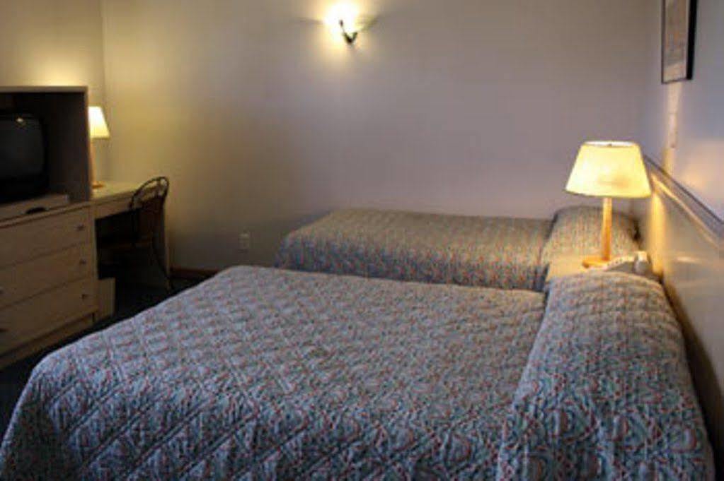 เวสต์ พลาซ่า เดเซเกล โฮเต็ล Hotel โครอร์ ภายนอก รูปภาพ